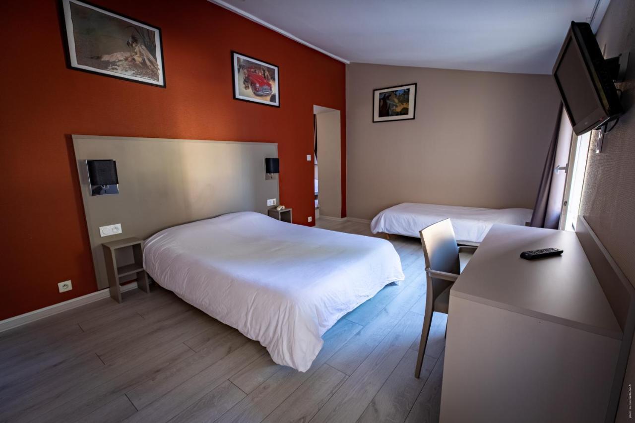 Hotel De La Gare Шатору Экстерьер фото
