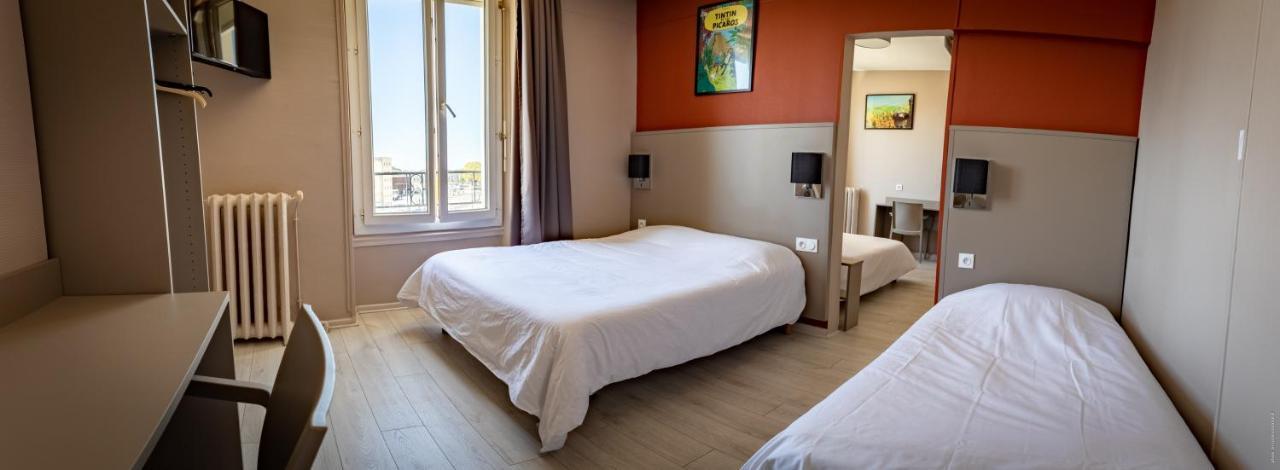 Hotel De La Gare Шатору Экстерьер фото